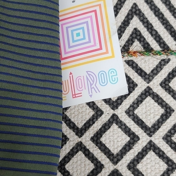 NWT LuLARoe Pinstripe Skirk - Picture 5 of 5